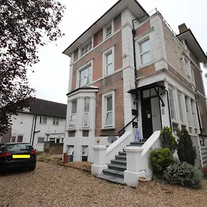  Apartment Eversley Gardens -apt A United Kingdom