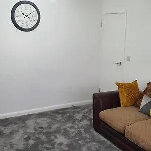  Holiday home Exquisite And Modern 2 Bed Maisonette United Kingdom