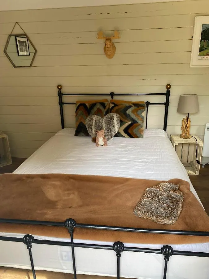 Campsite Glamping At Back Of Beyond Touring Park Hotel Saint Leonards